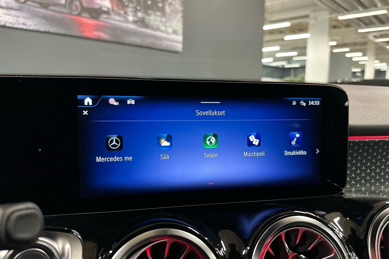 MERCEDES-BENZ EQB 2025