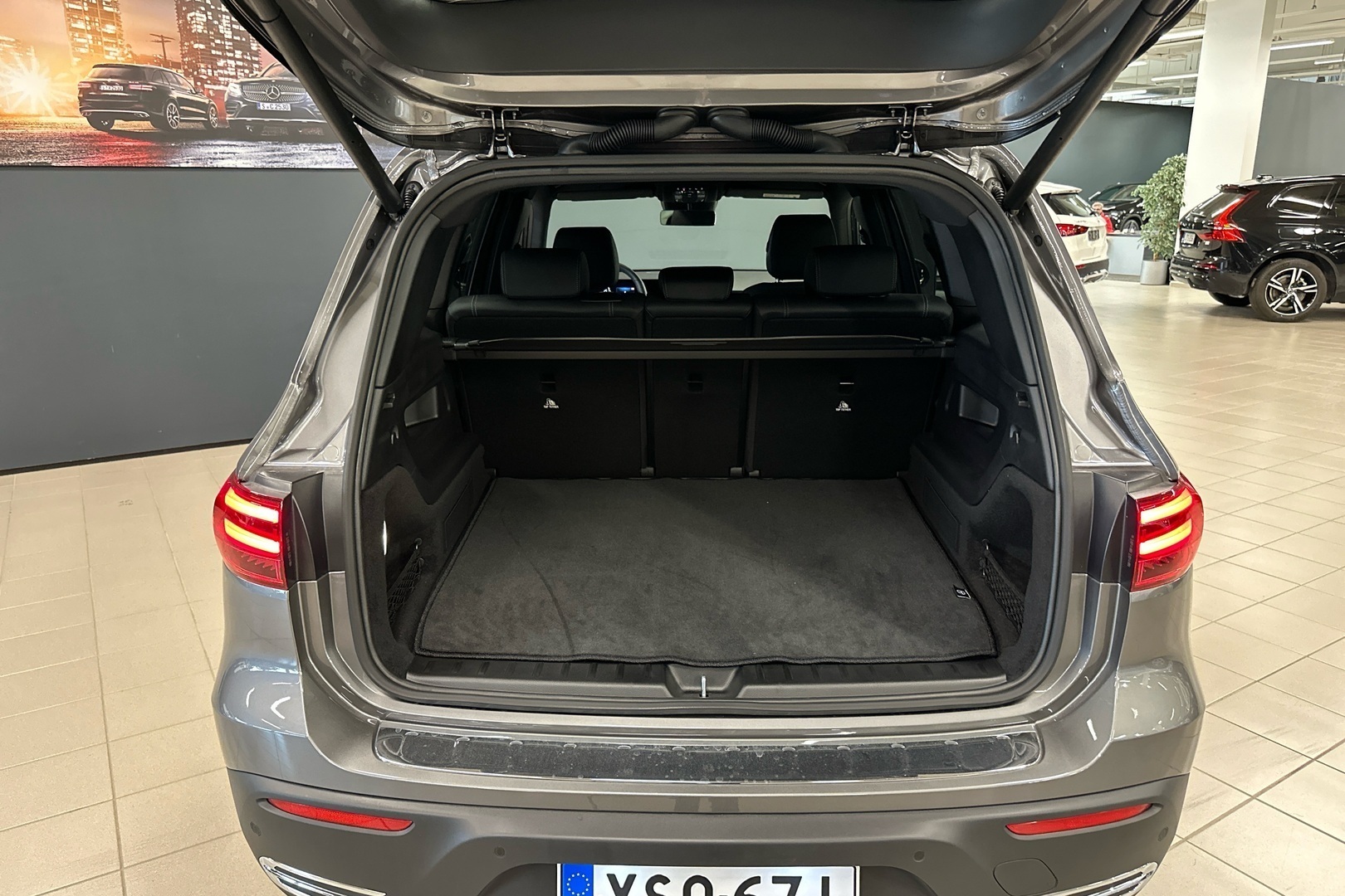 MERCEDES-BENZ EQB 2025