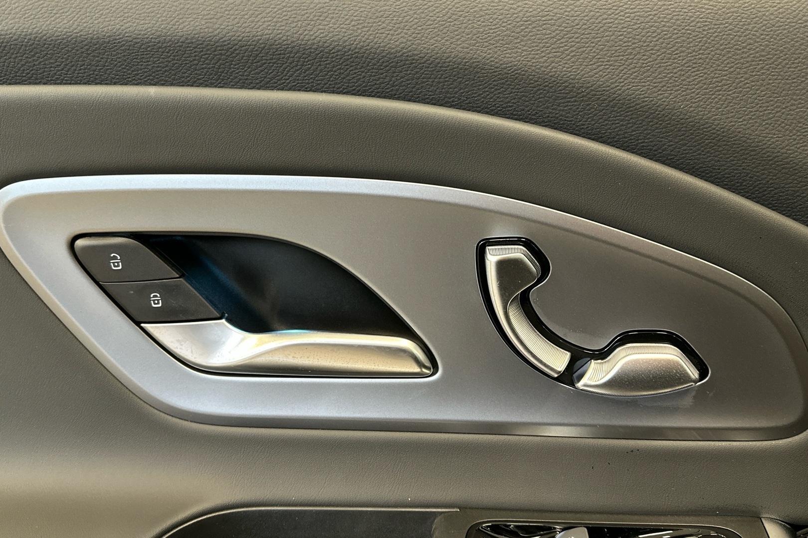 MERCEDES-BENZ CLA 2025