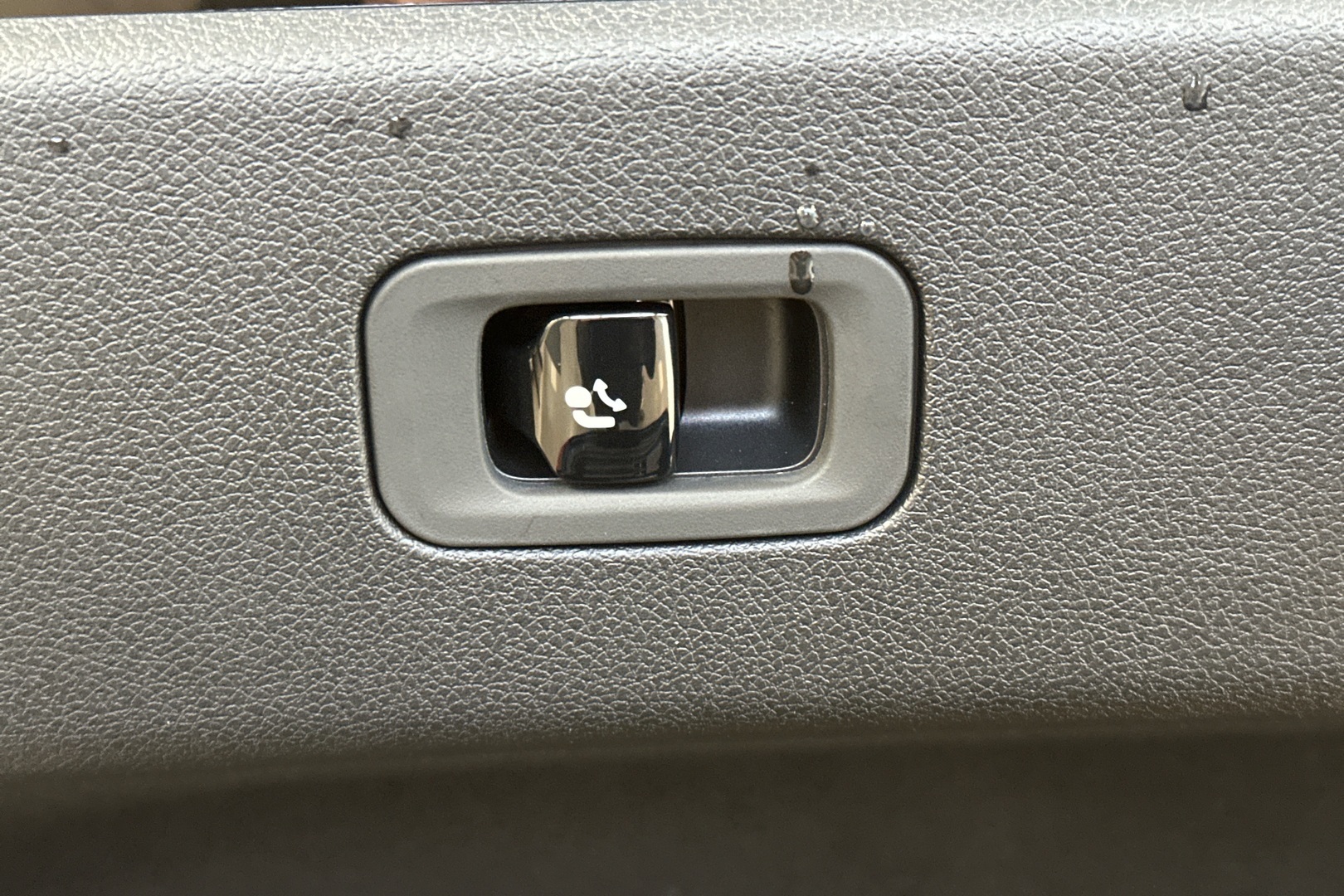 MERCEDES-BENZ CLA 2025