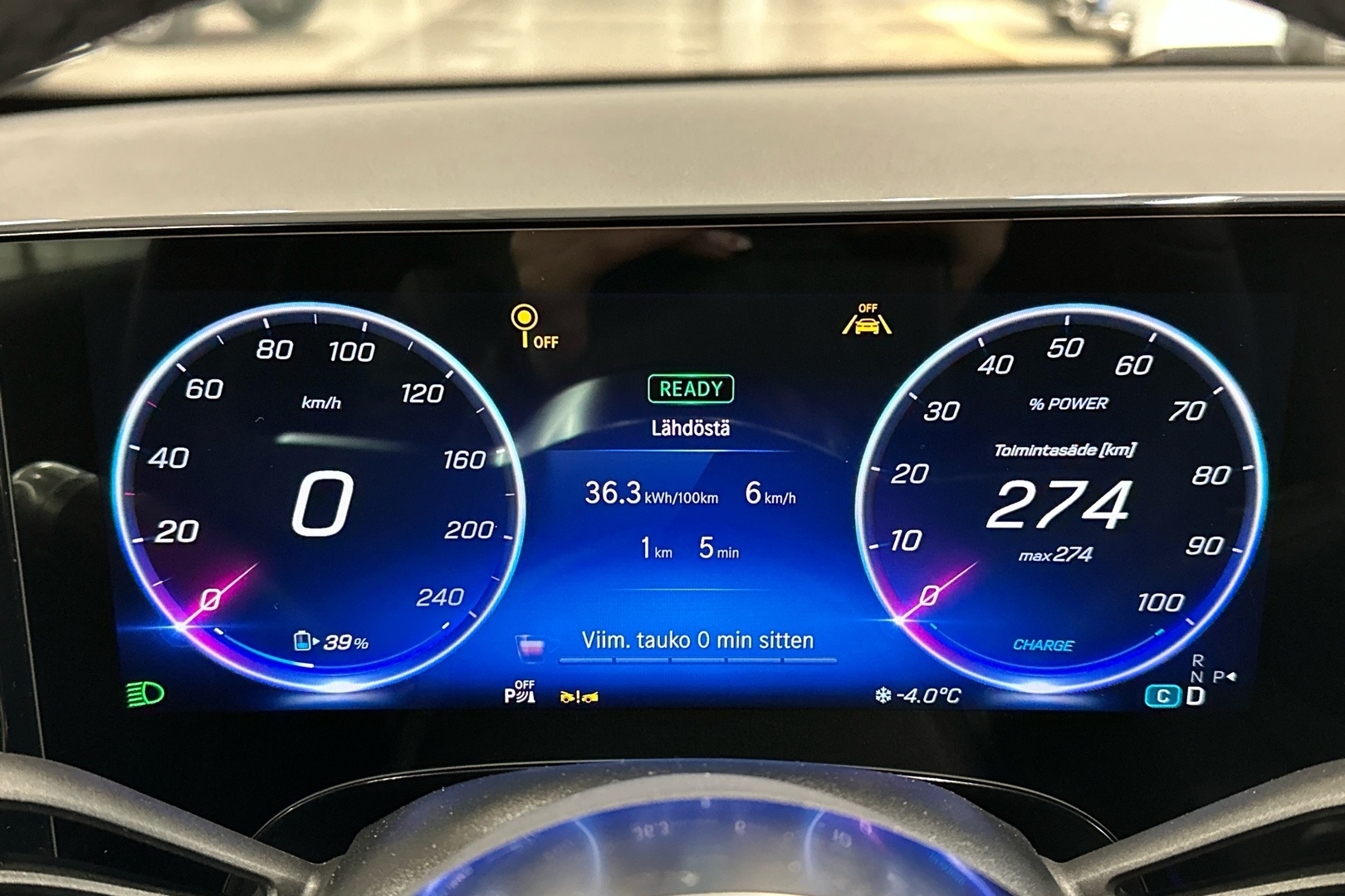 MERCEDES-BENZ CLA 2025