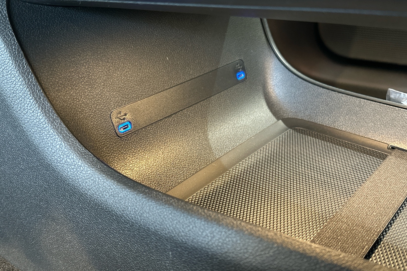 MERCEDES-BENZ CLA 2026