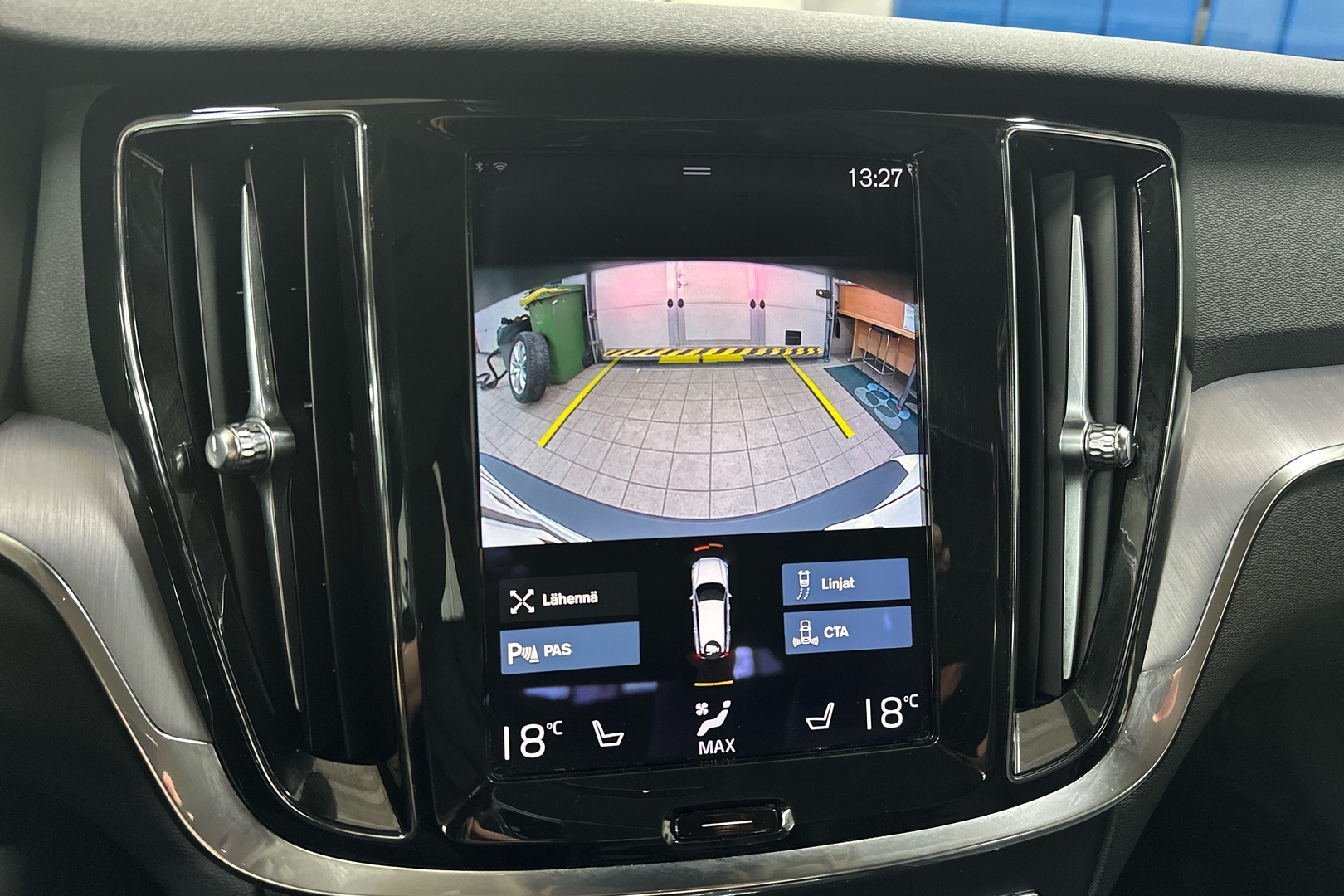 VOLVO V60 2021