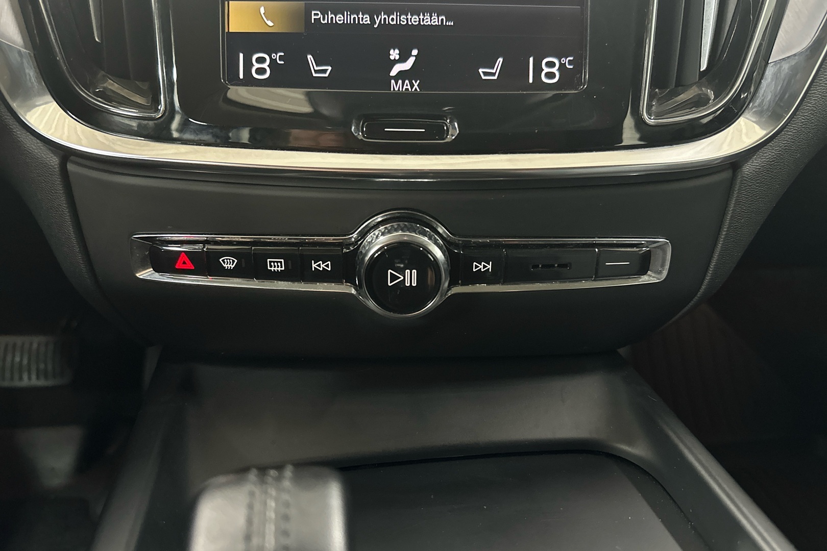 VOLVO V60 2021