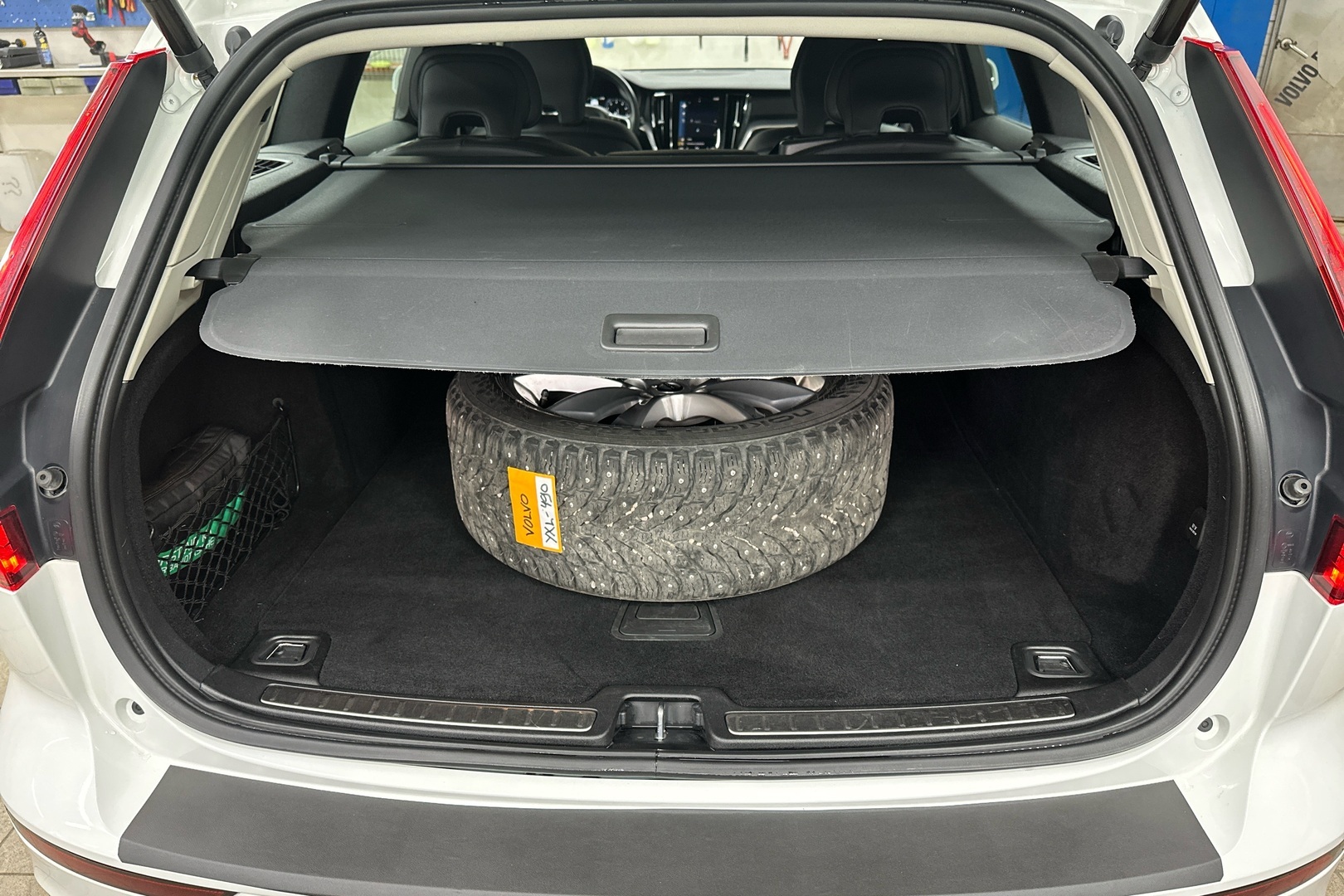 VOLVO V60 2021
