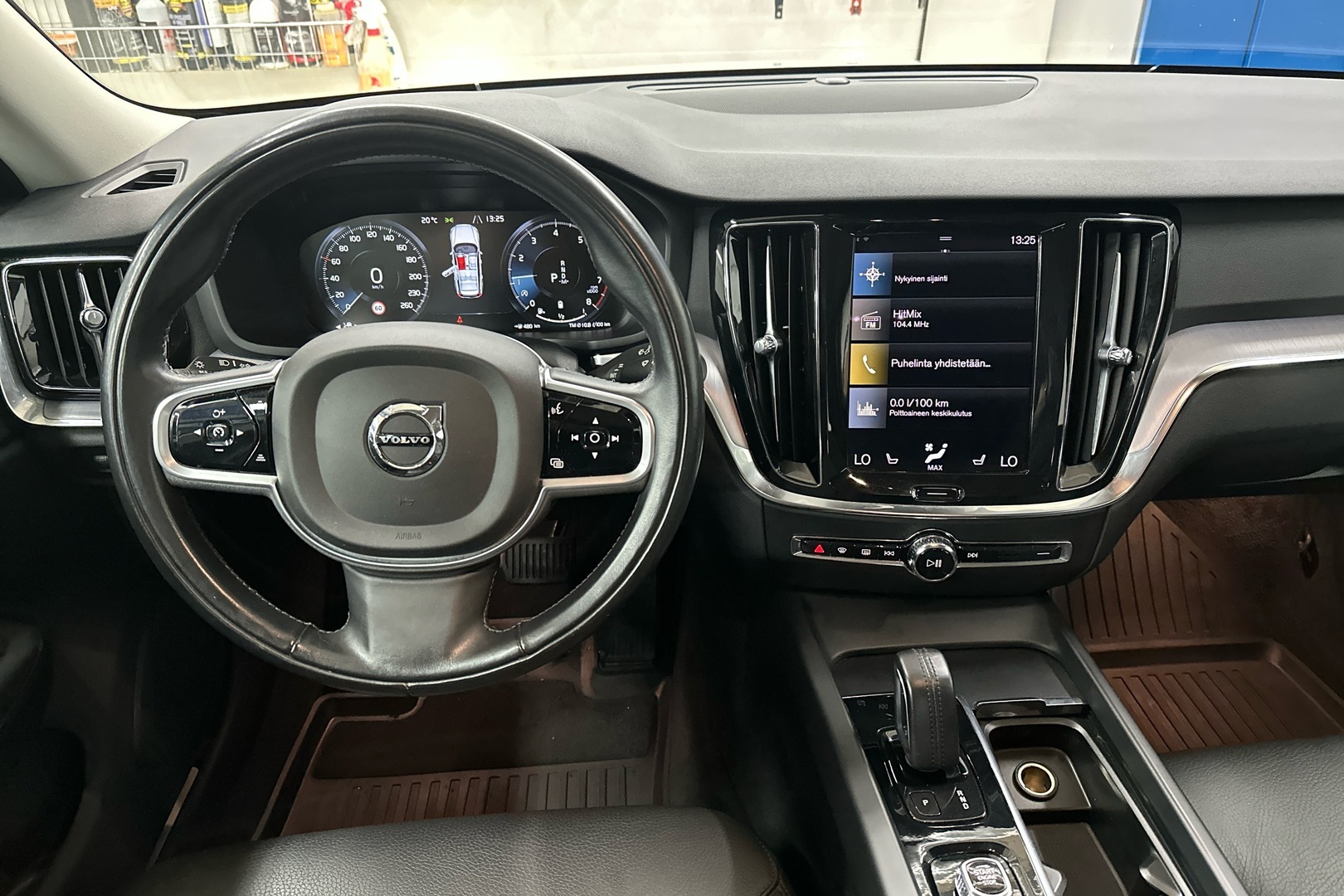 VOLVO V60 2021