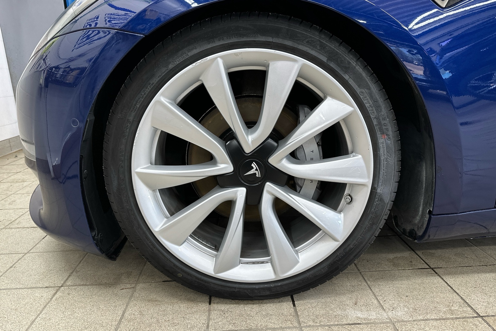 TESLA Model 3 2019