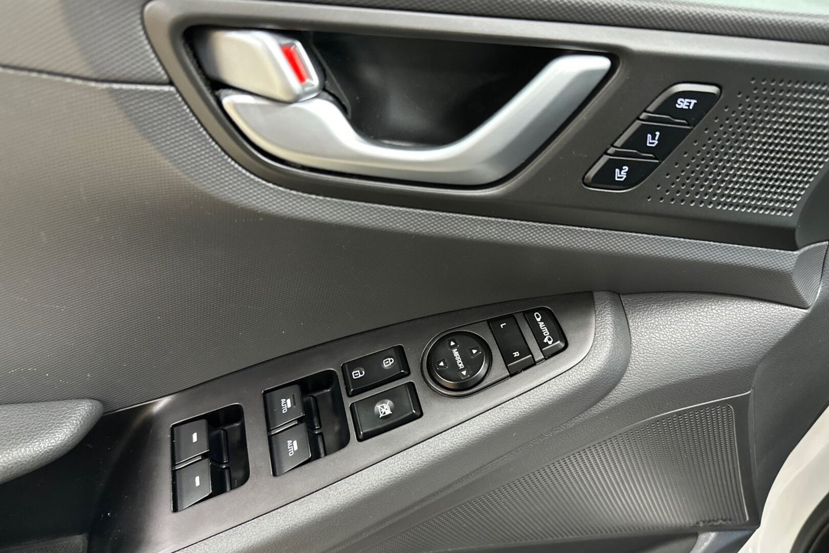 HYUNDAI IONIQ HYBRID 2017