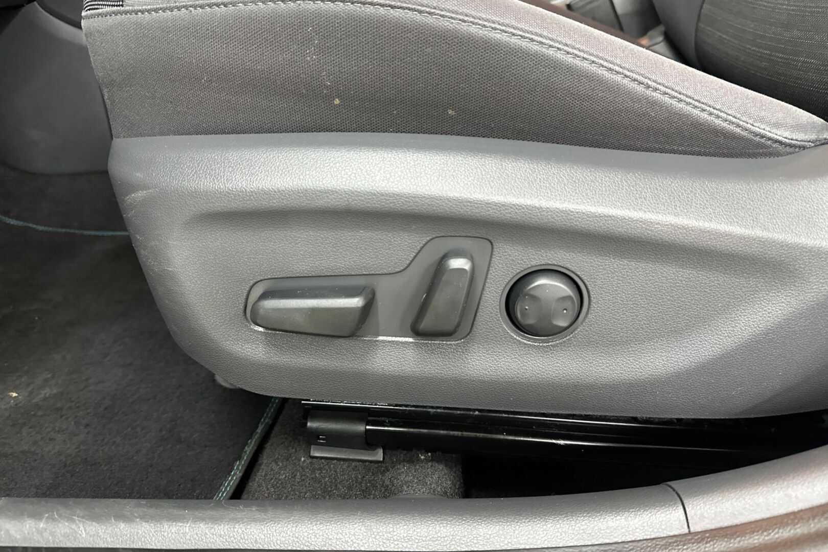 HYUNDAI IONIQ HYBRID 2017