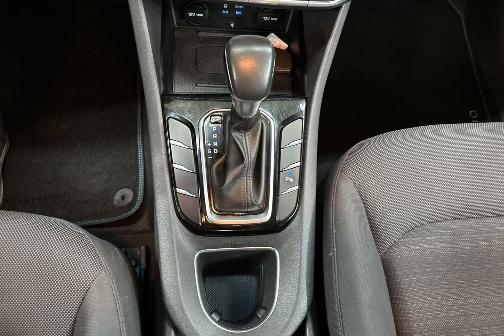 HYUNDAI IONIQ HYBRID 2017