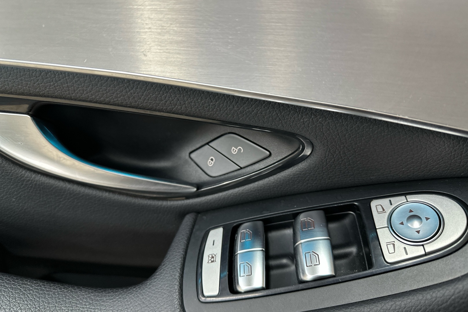MERCEDES-BENZ GLC 2019