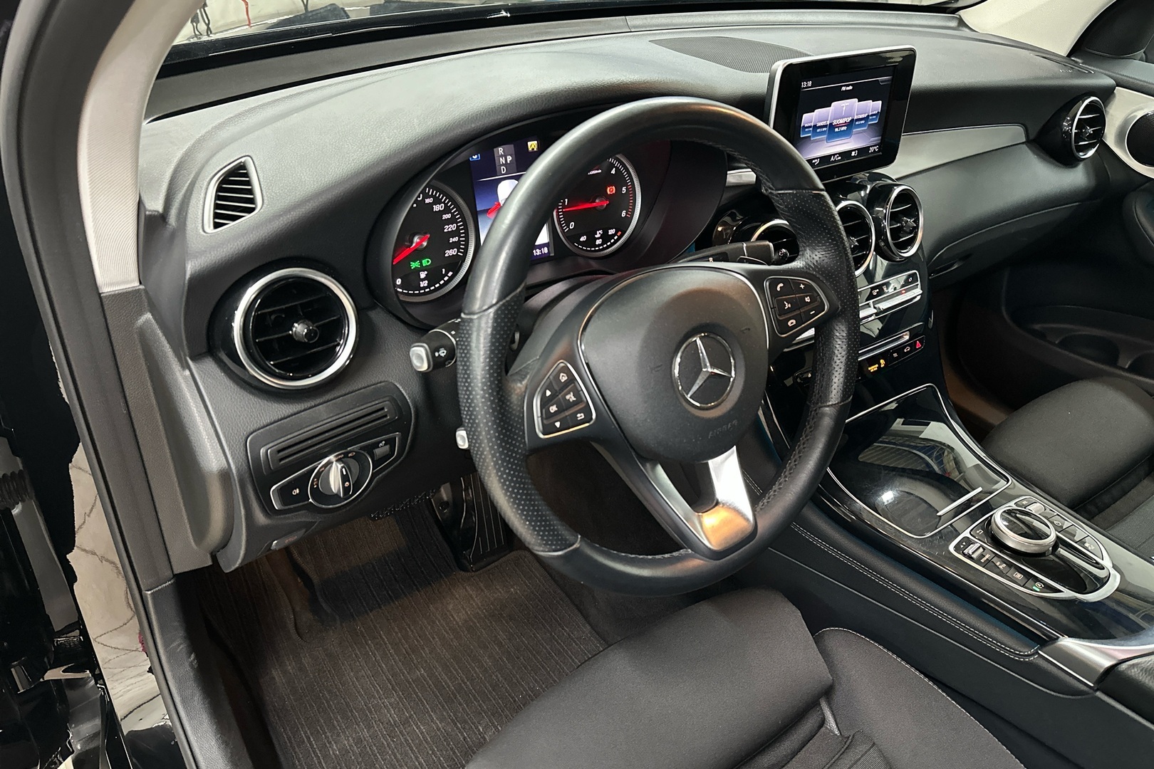 MERCEDES-BENZ GLC 2019