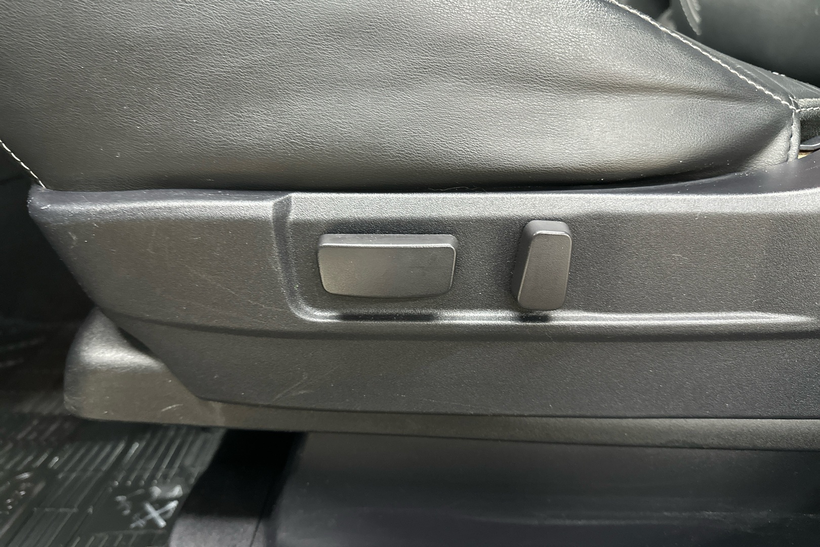 MITSUBISHI Outlander PHEV 2017