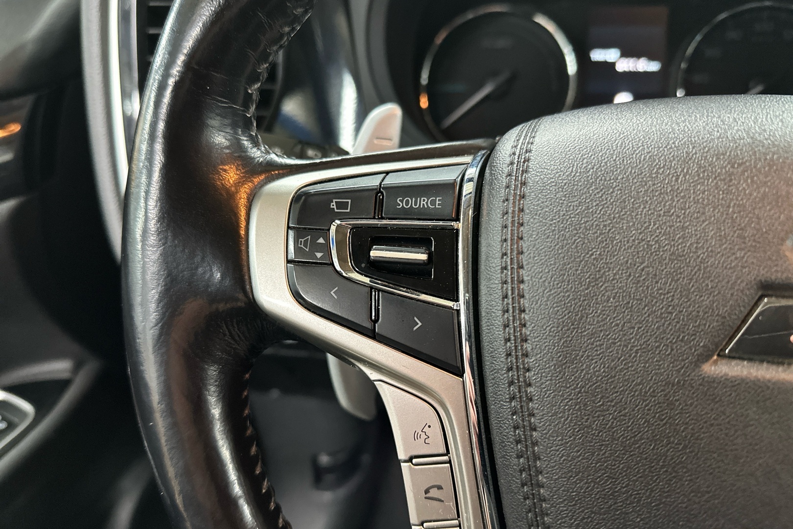 MITSUBISHI Outlander PHEV 2017