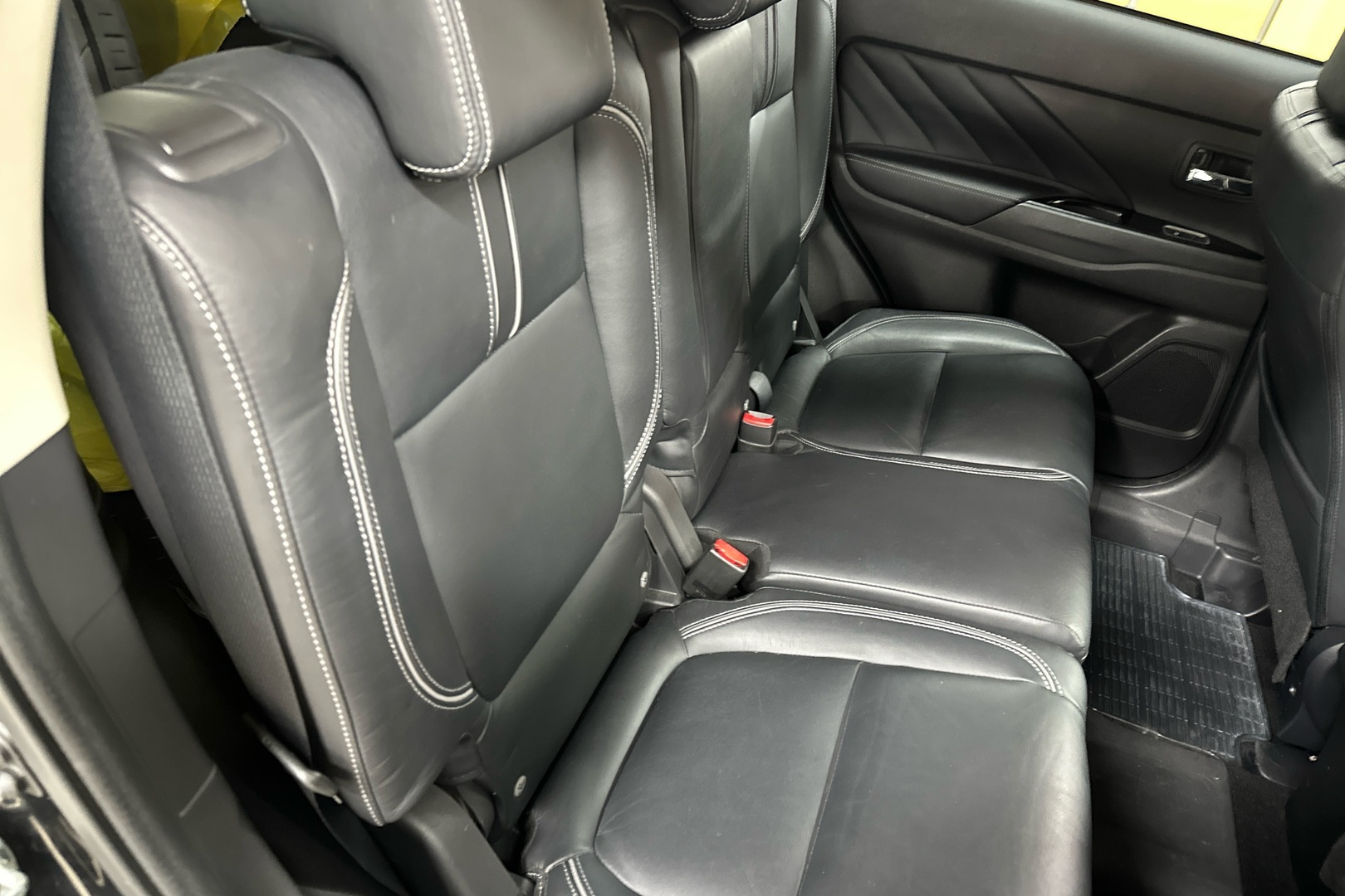 MITSUBISHI Outlander PHEV 2017