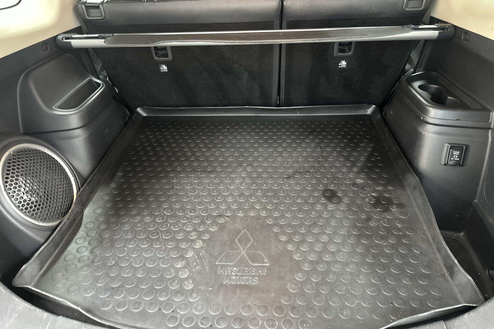 MITSUBISHI Outlander PHEV 2017