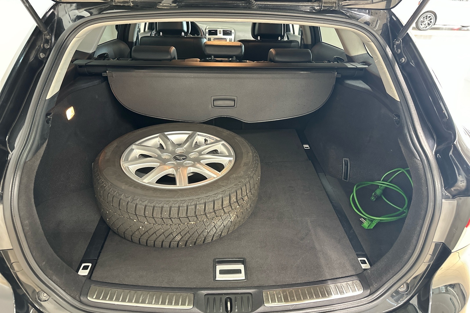 TOYOTA Avensis 2015