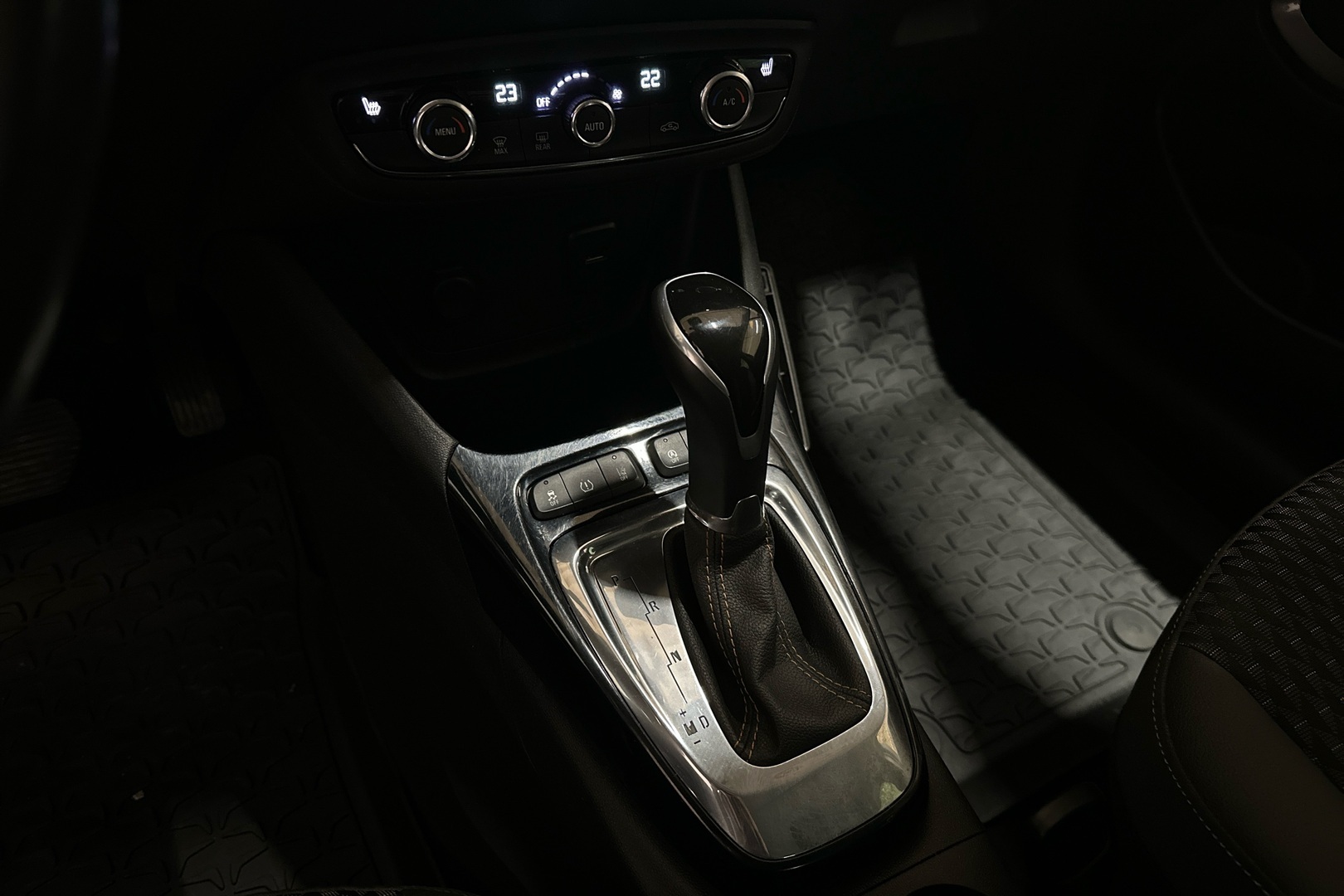 OPEL Crossland X 2019