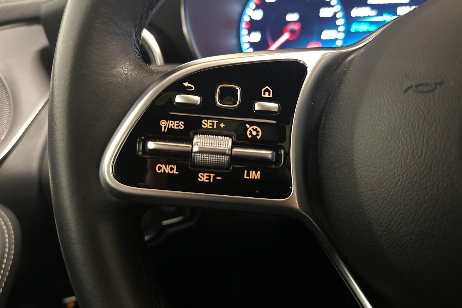 MERCEDES-BENZ GLC 2020