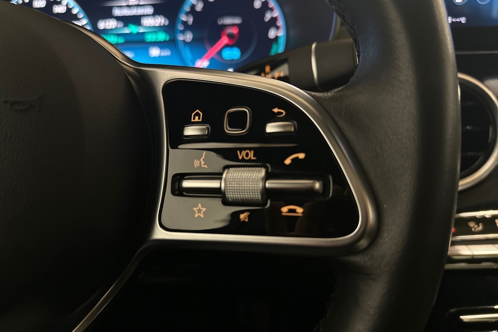 MERCEDES-BENZ GLC 2020