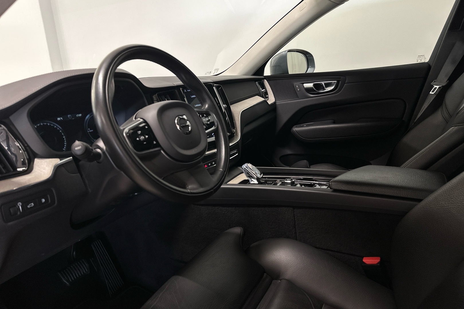 VOLVO XC60 2020