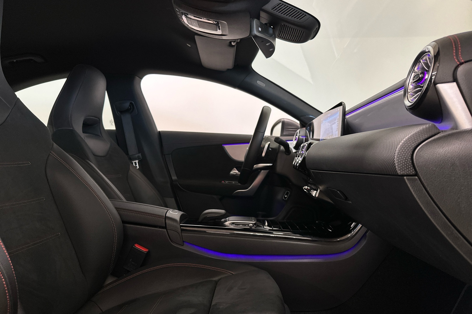 MERCEDES-BENZ CLA 2021