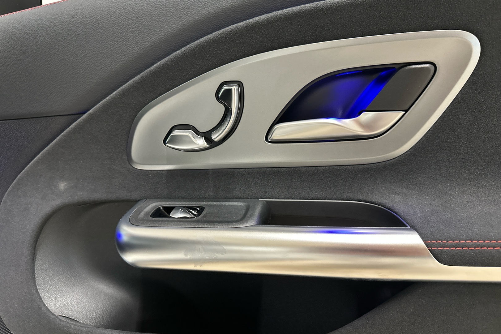 MERCEDES-BENZ CLA 2025