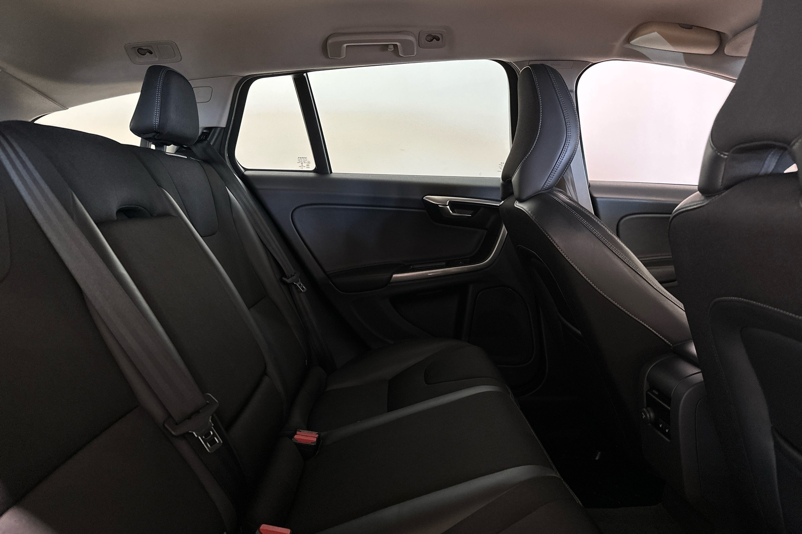 VOLVO V60 2017