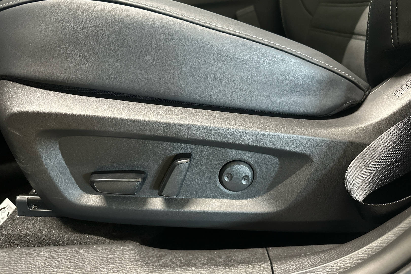 MITSUBISHI Outlander 2025