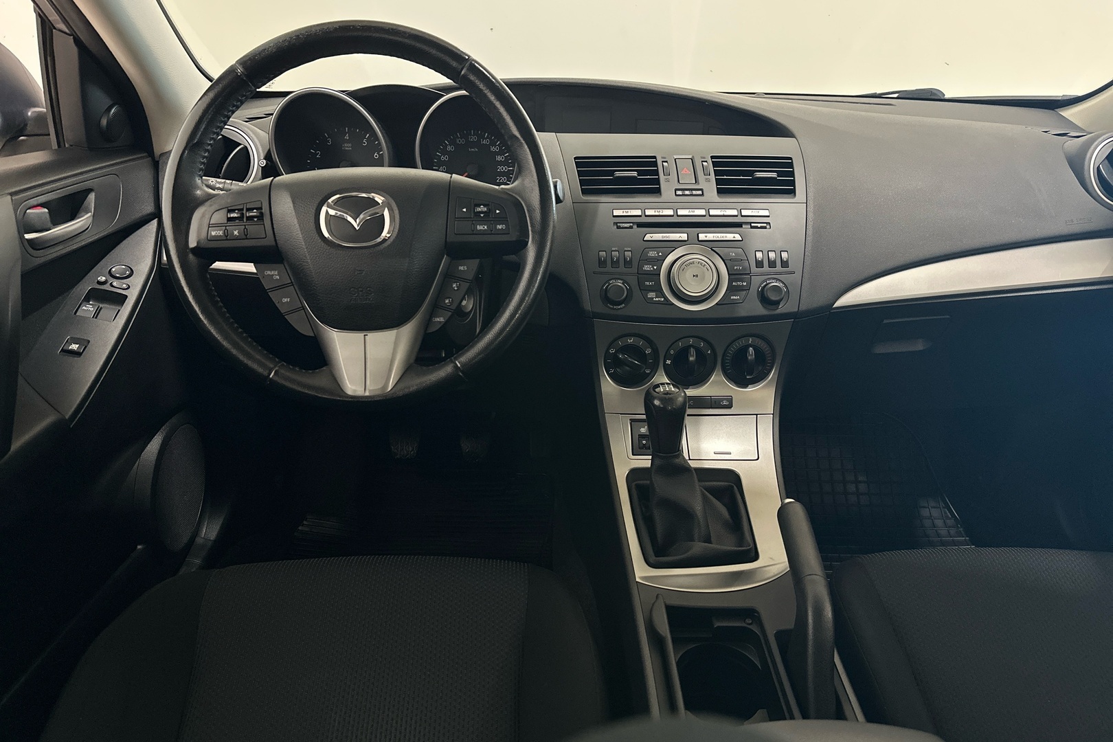 MAZDA Mazda3 7