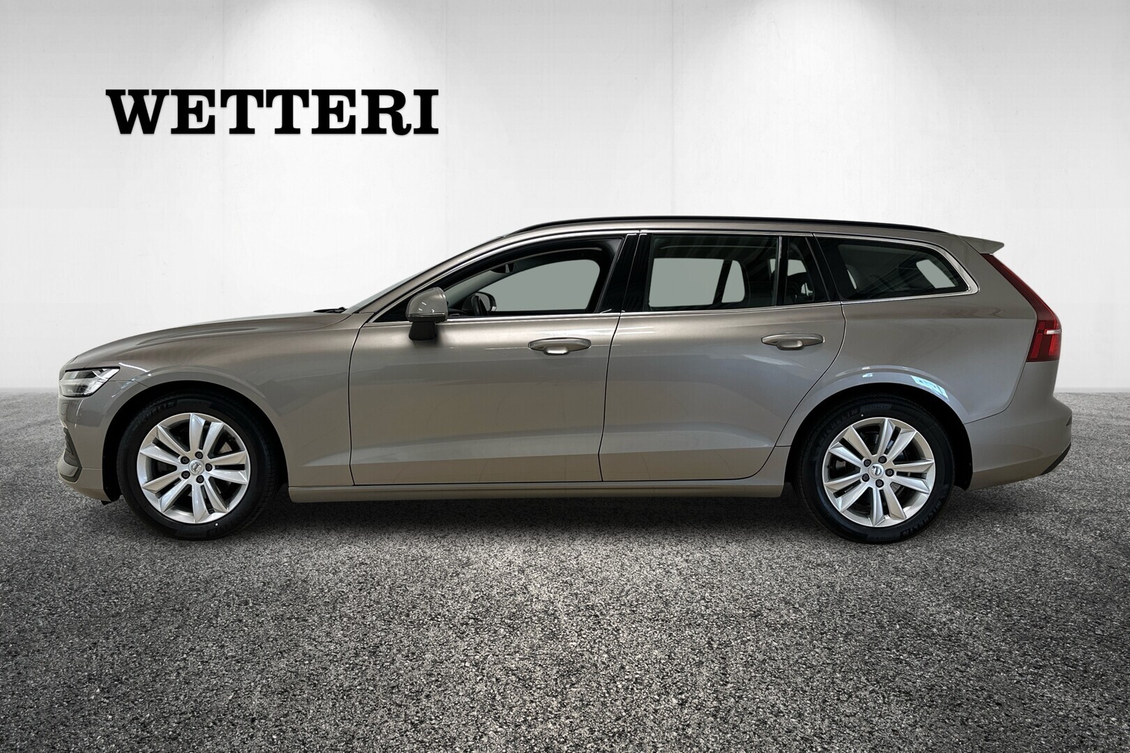 VOLVO V60 2021