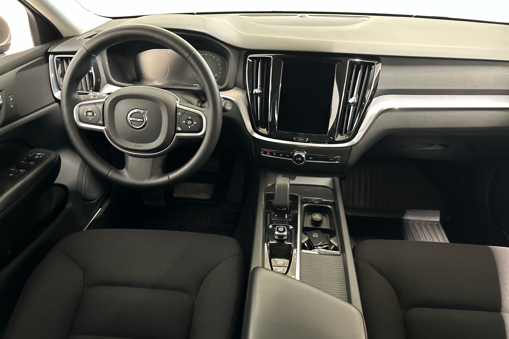 VOLVO V60 2021