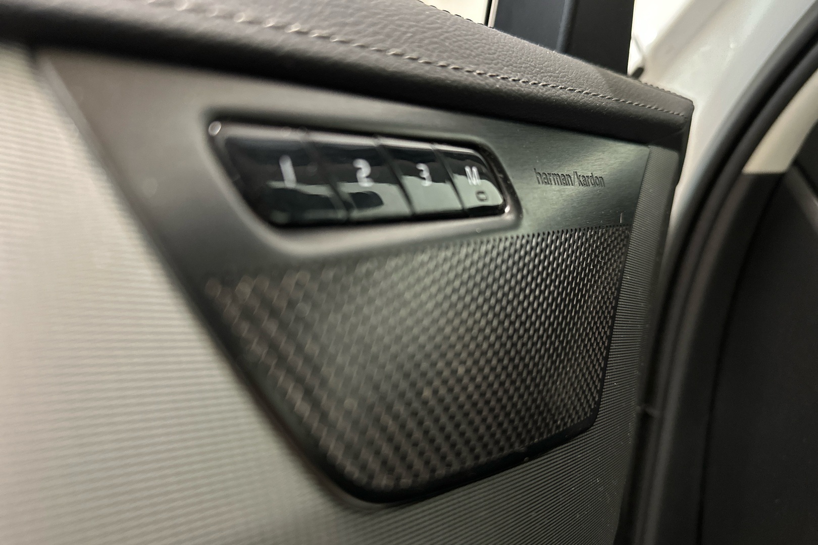 VOLVO XC90 2023