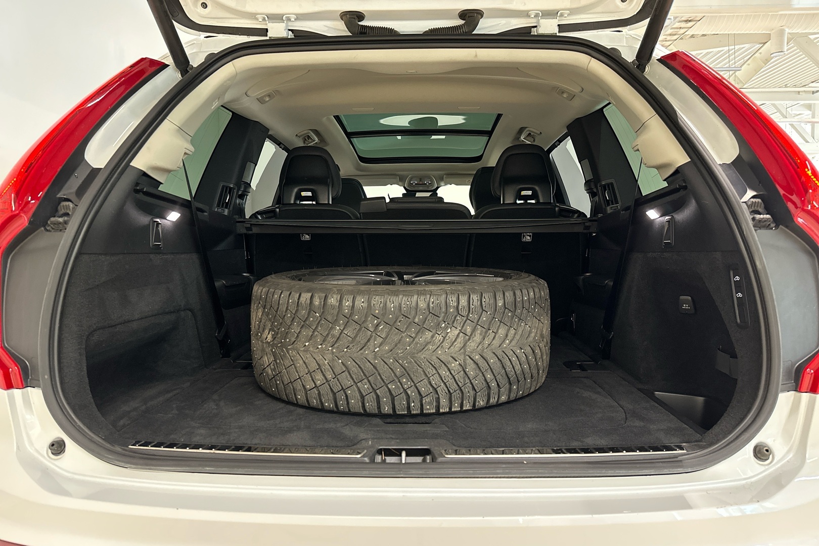 VOLVO XC90 2023