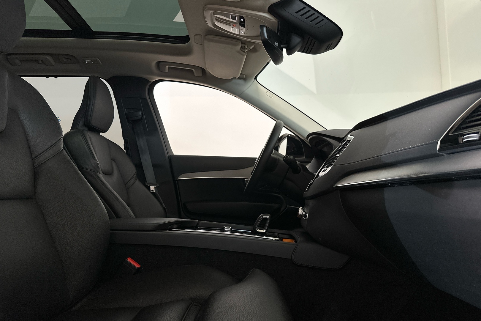 VOLVO XC90 2023