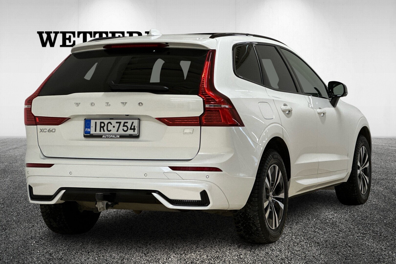 VOLVO XC60 2023