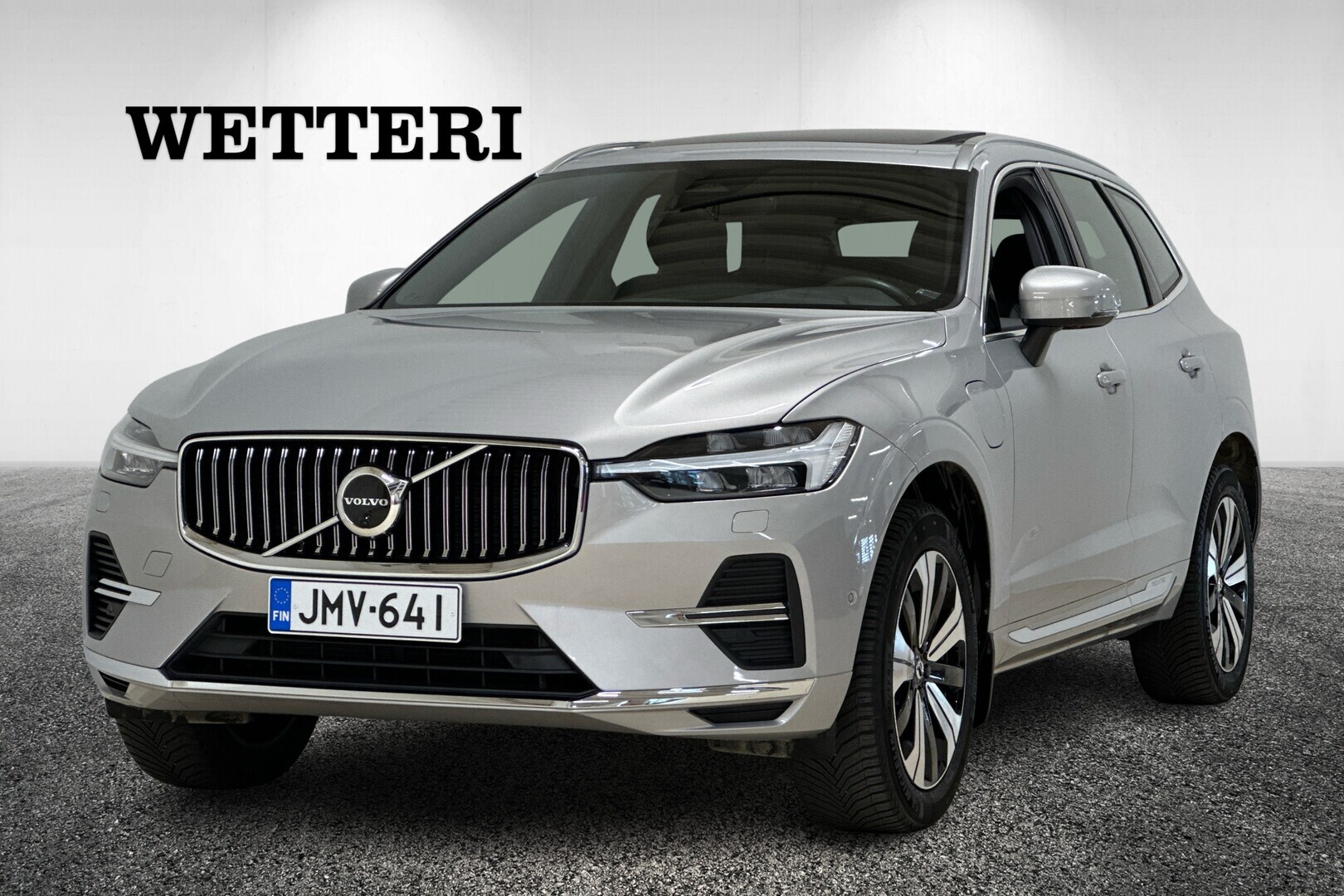 VOLVO XC60 2023