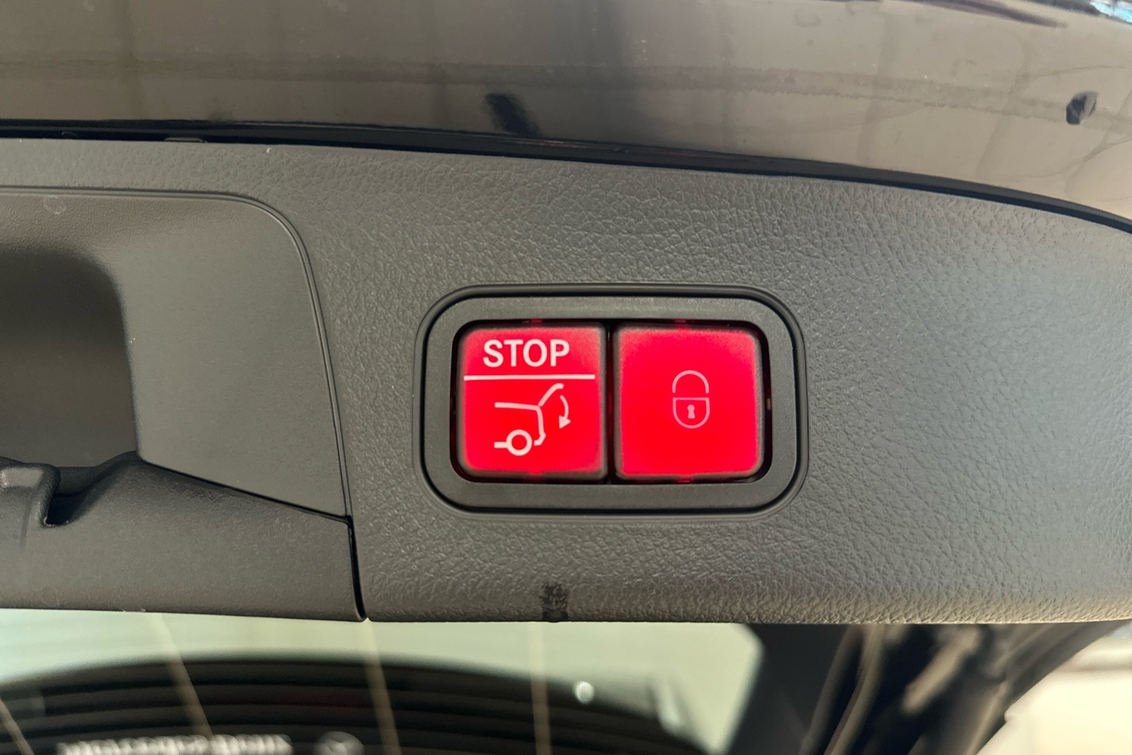 MERCEDES-BENZ EQA 2025