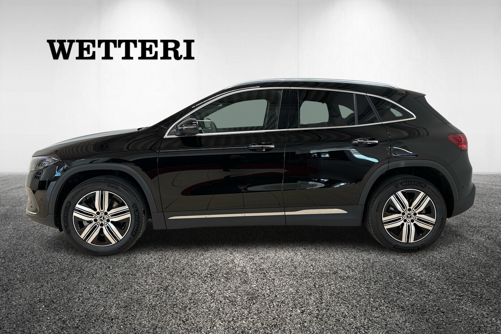 MERCEDES-BENZ EQA 2025