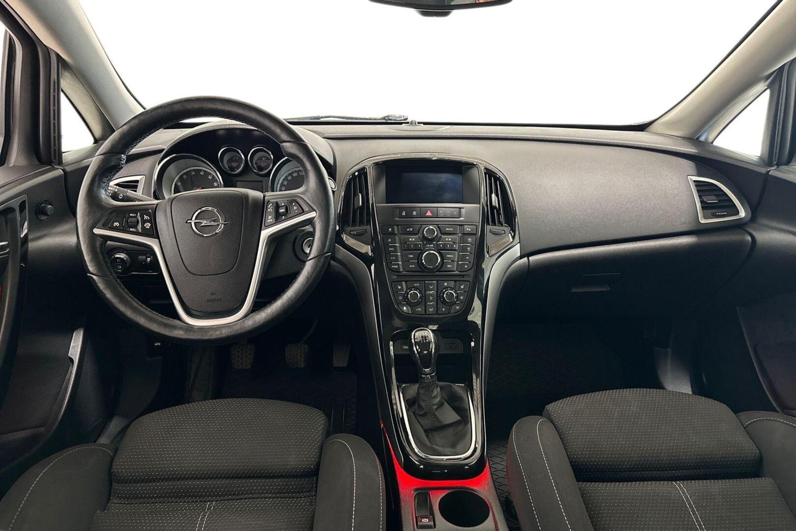 OPEL Astra 2015