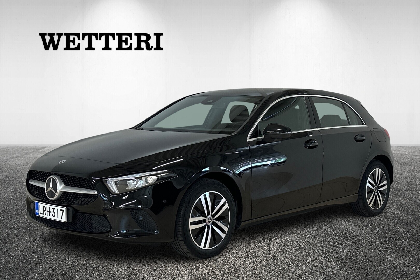 MERCEDES-BENZ A 2022