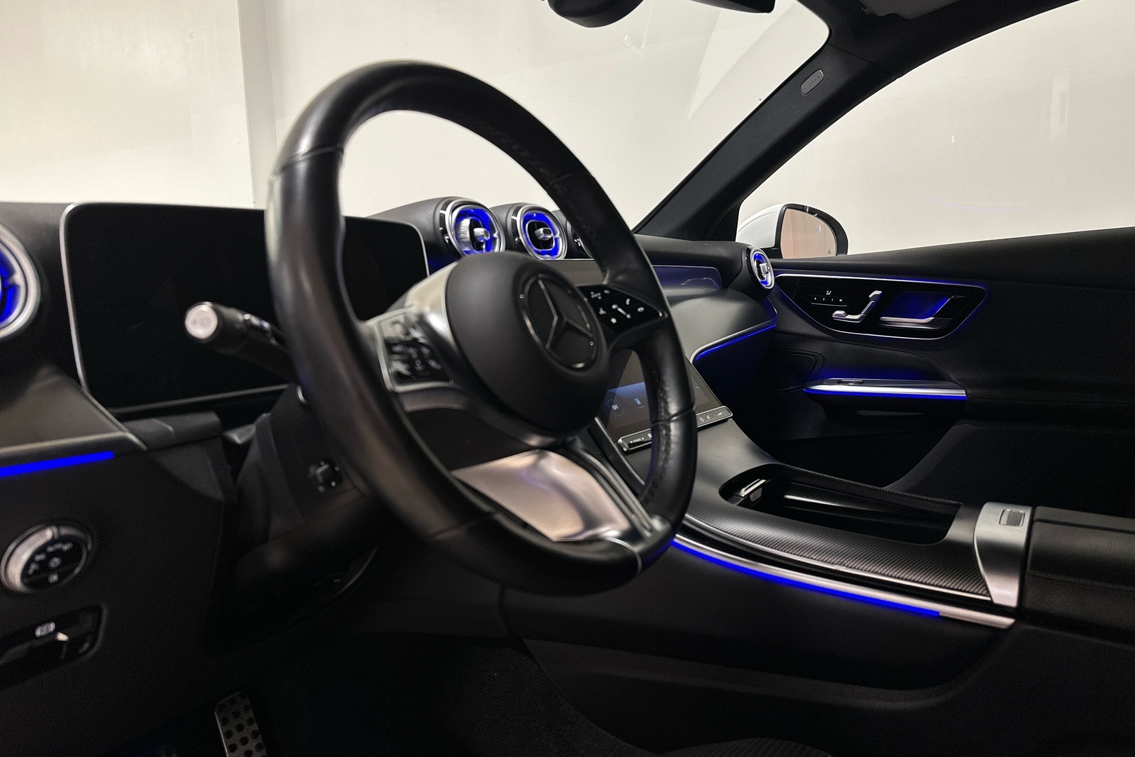 MERCEDES-BENZ GLC 2023