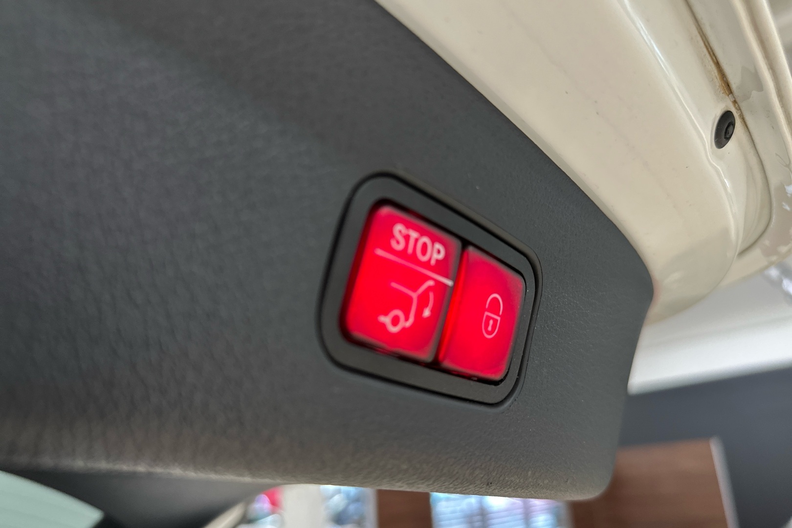 MERCEDES-BENZ GLC 2023