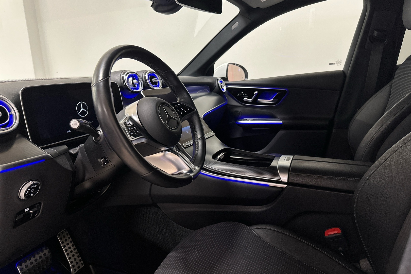 MERCEDES-BENZ GLC 2023