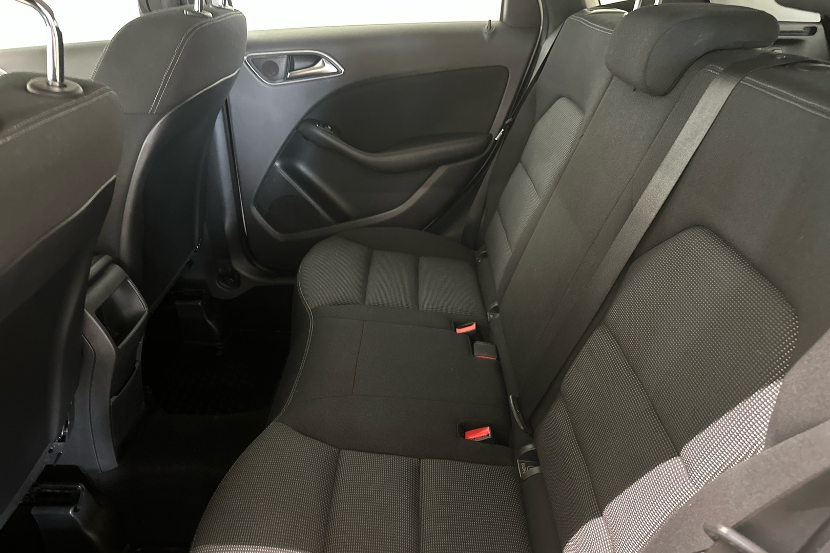 MERCEDES-BENZ B 2013