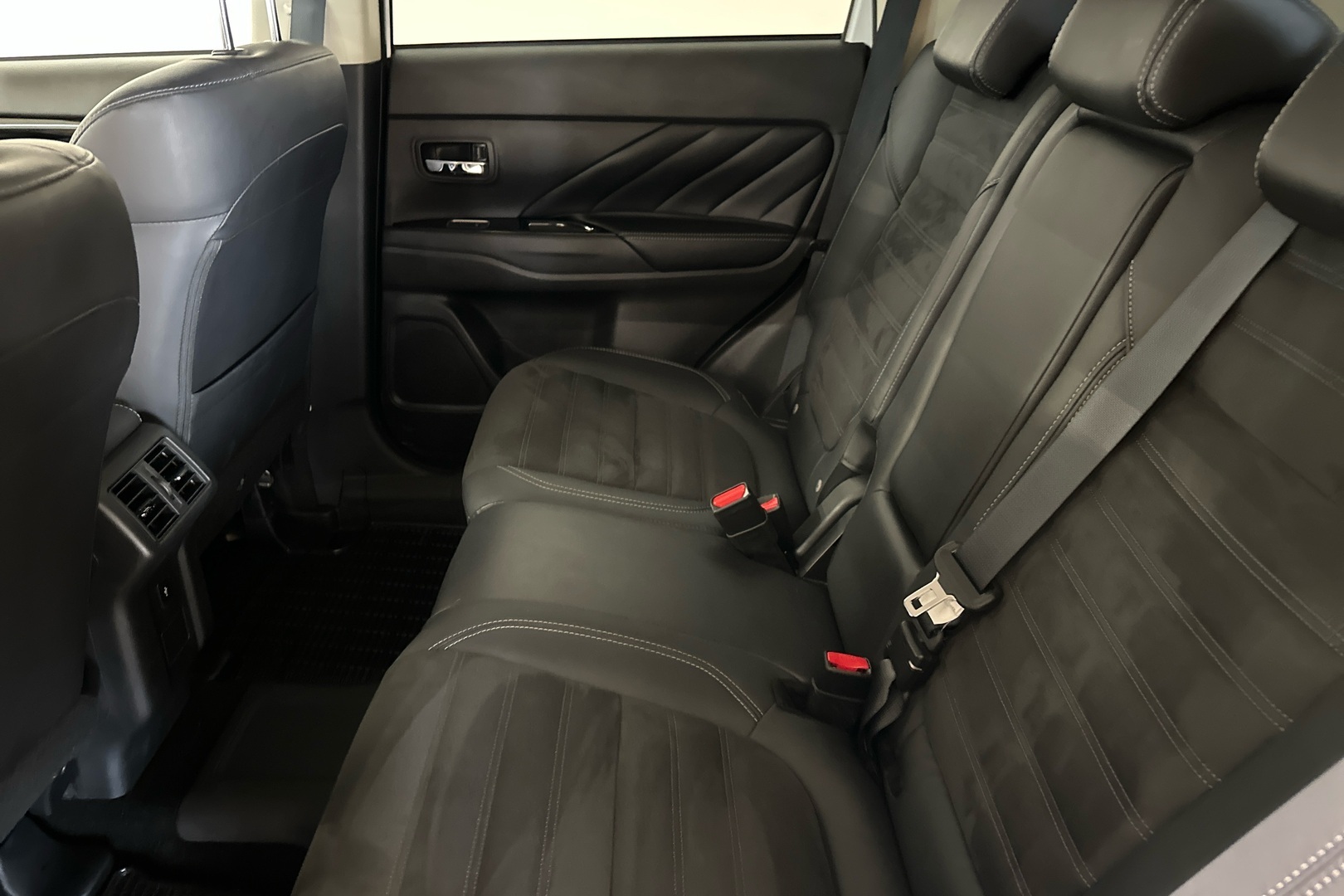 MITSUBISHI Outlander PHEV 2020