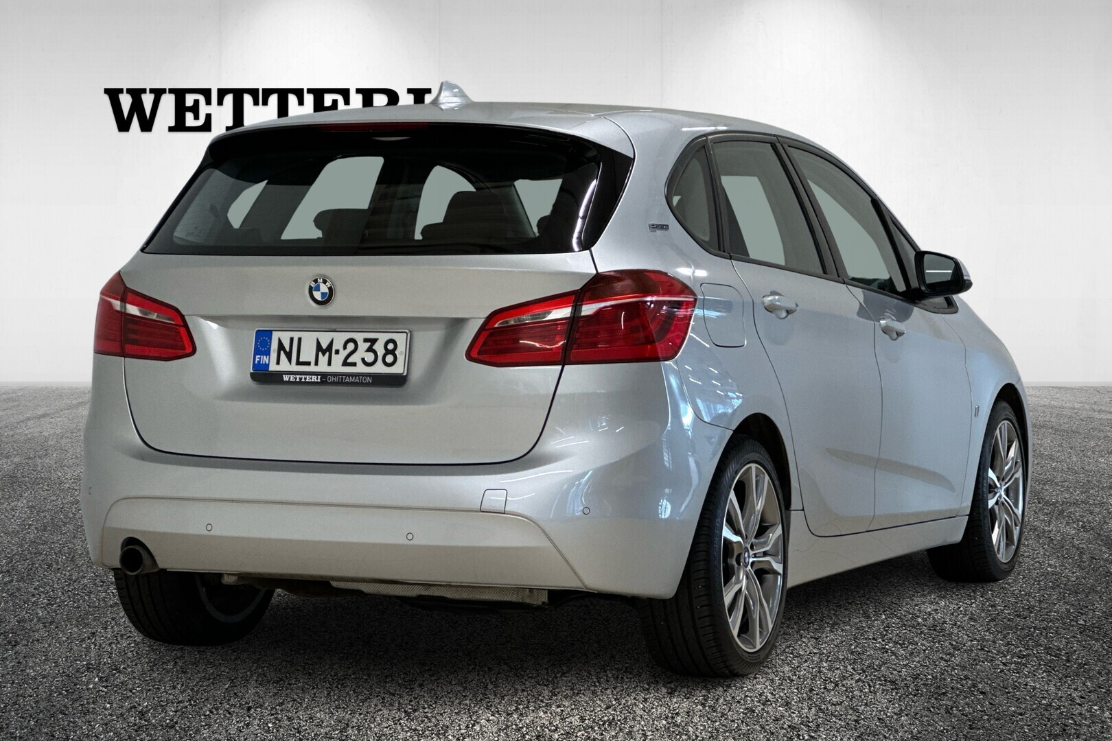 BMW 225 2017