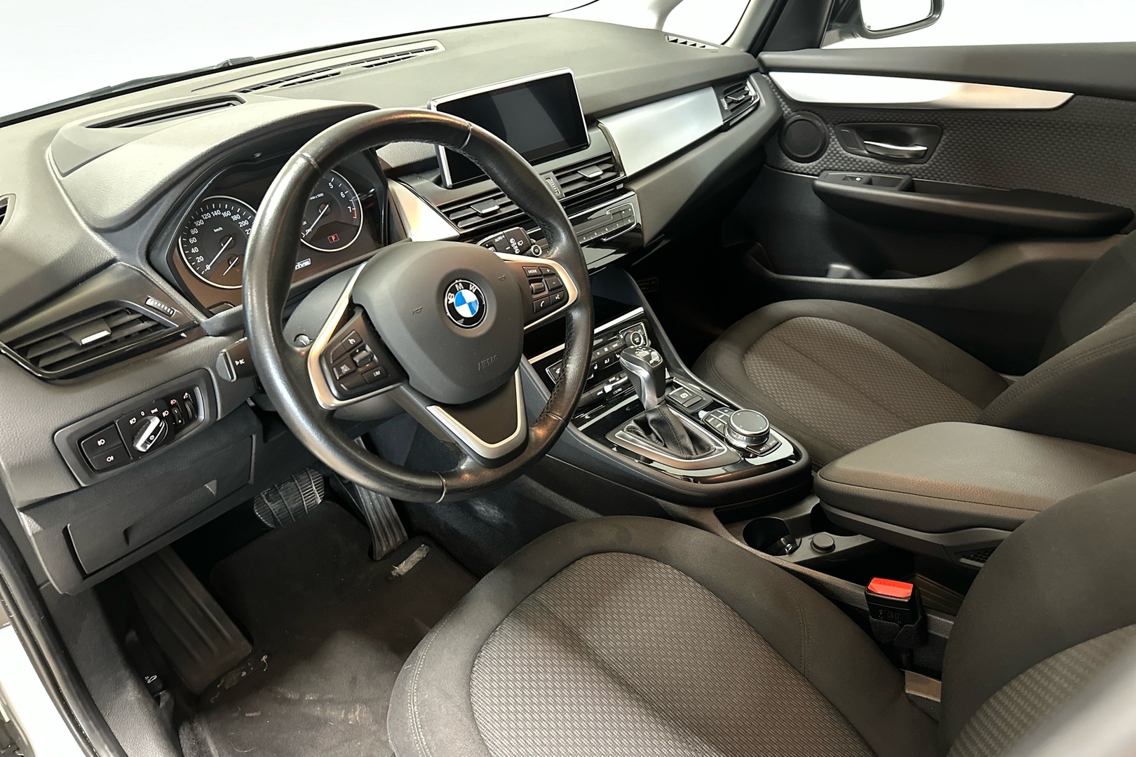 BMW 225 2017