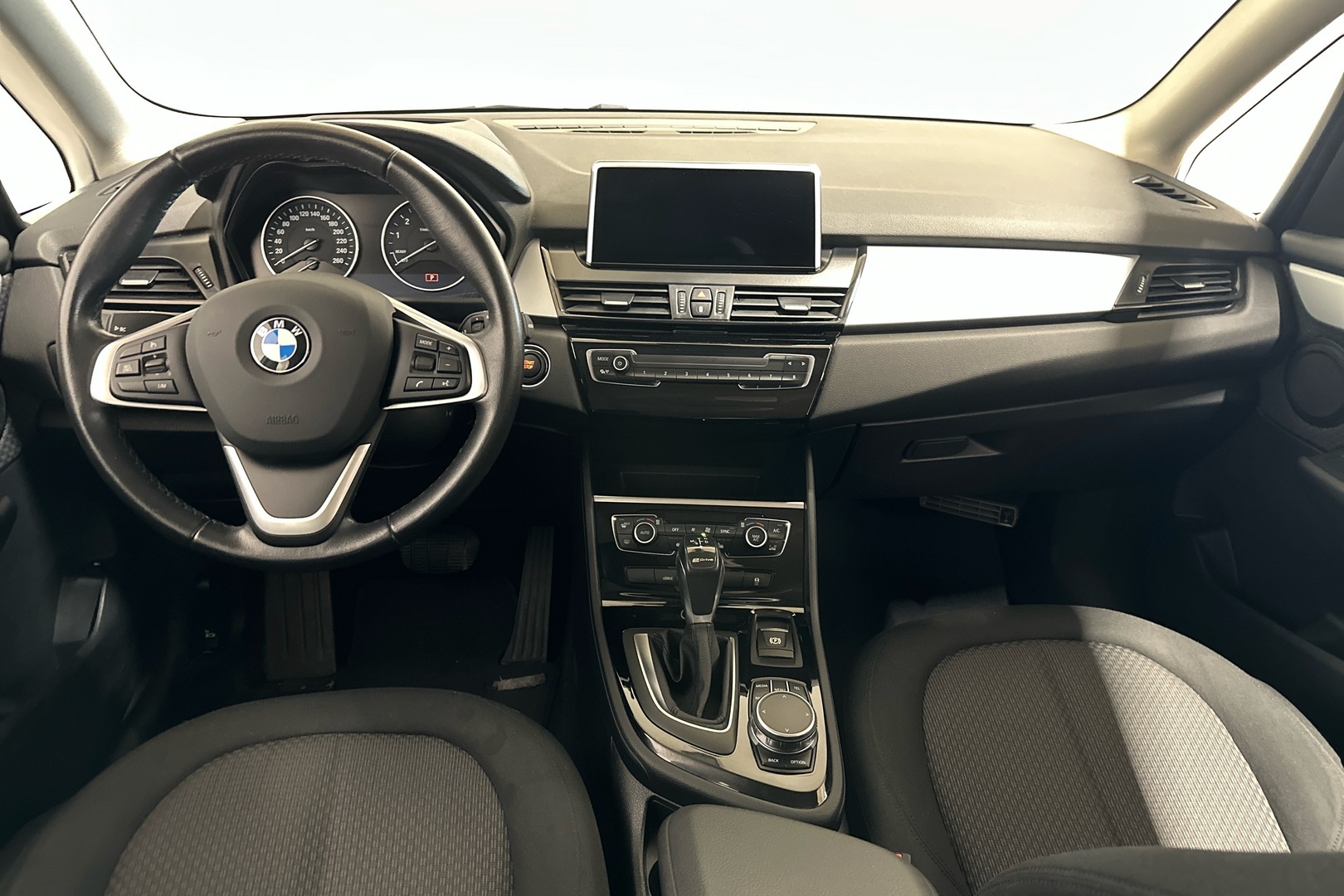 BMW 225 2017