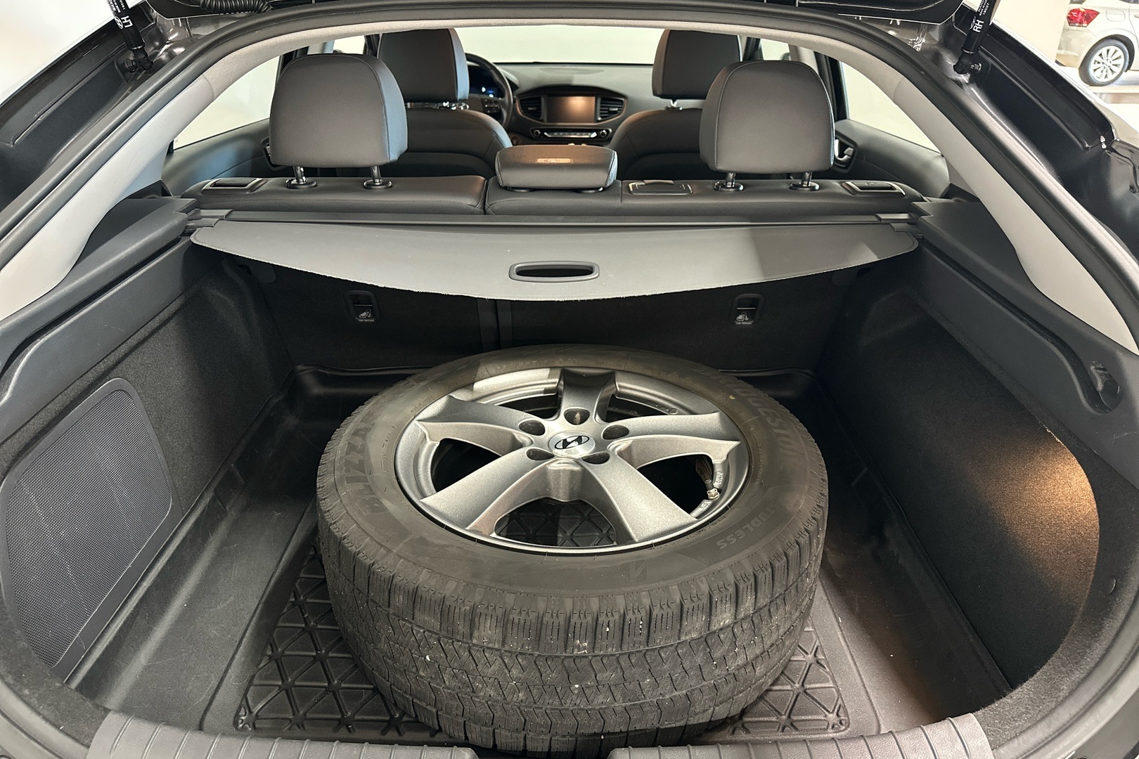 HYUNDAI IONIQ electric 2019
